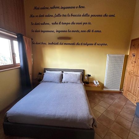 Chalet Chapeau Rar Castel Condino Экстерьер фото