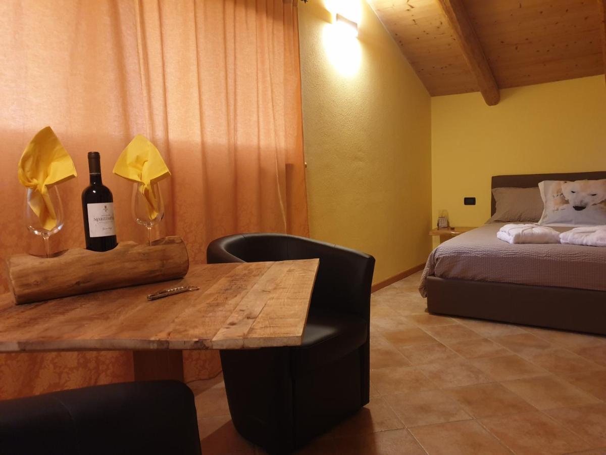 Chalet Chapeau Rar Castel Condino Экстерьер фото