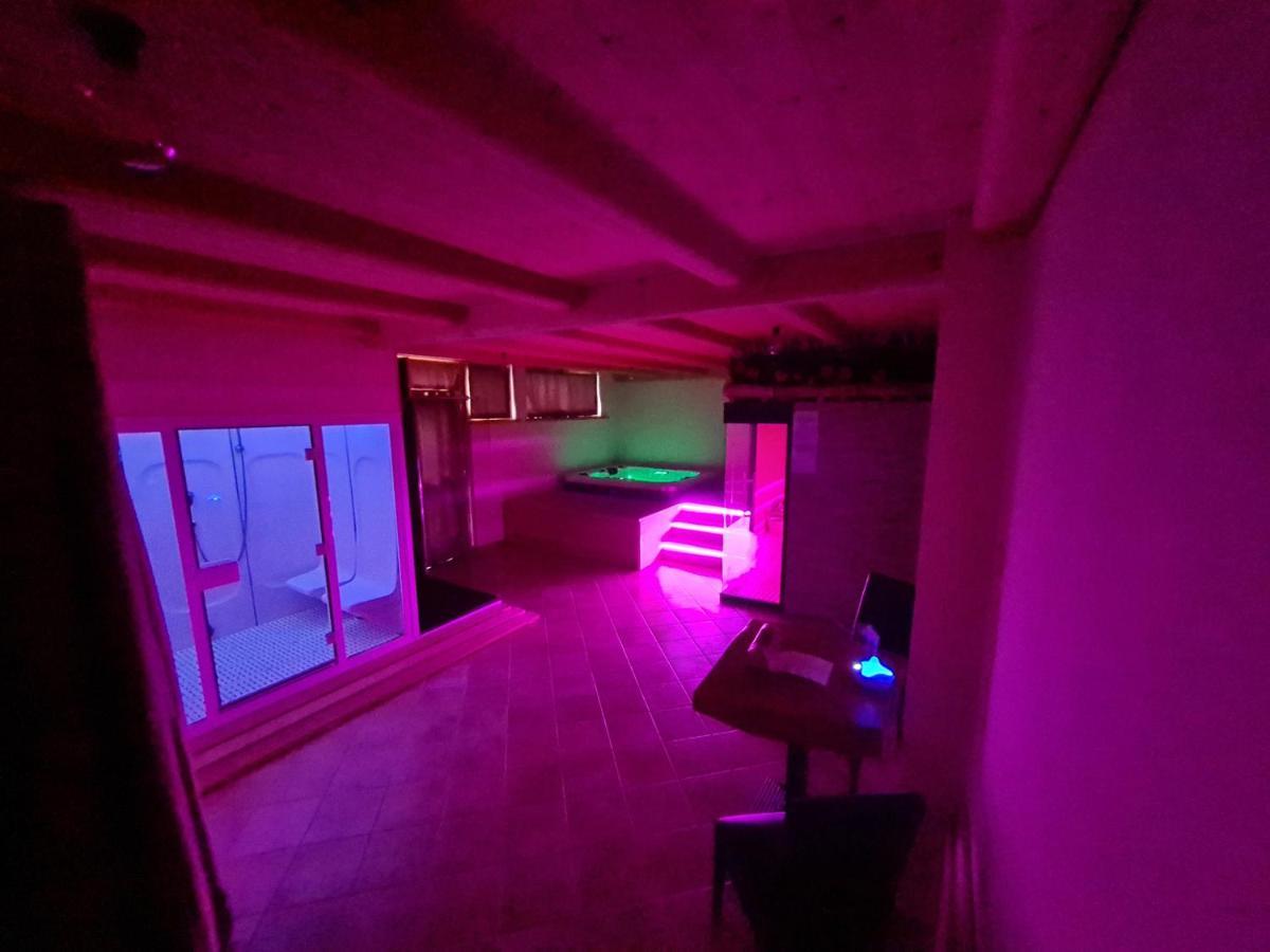 Chalet Chapeau Rar Castel Condino Экстерьер фото