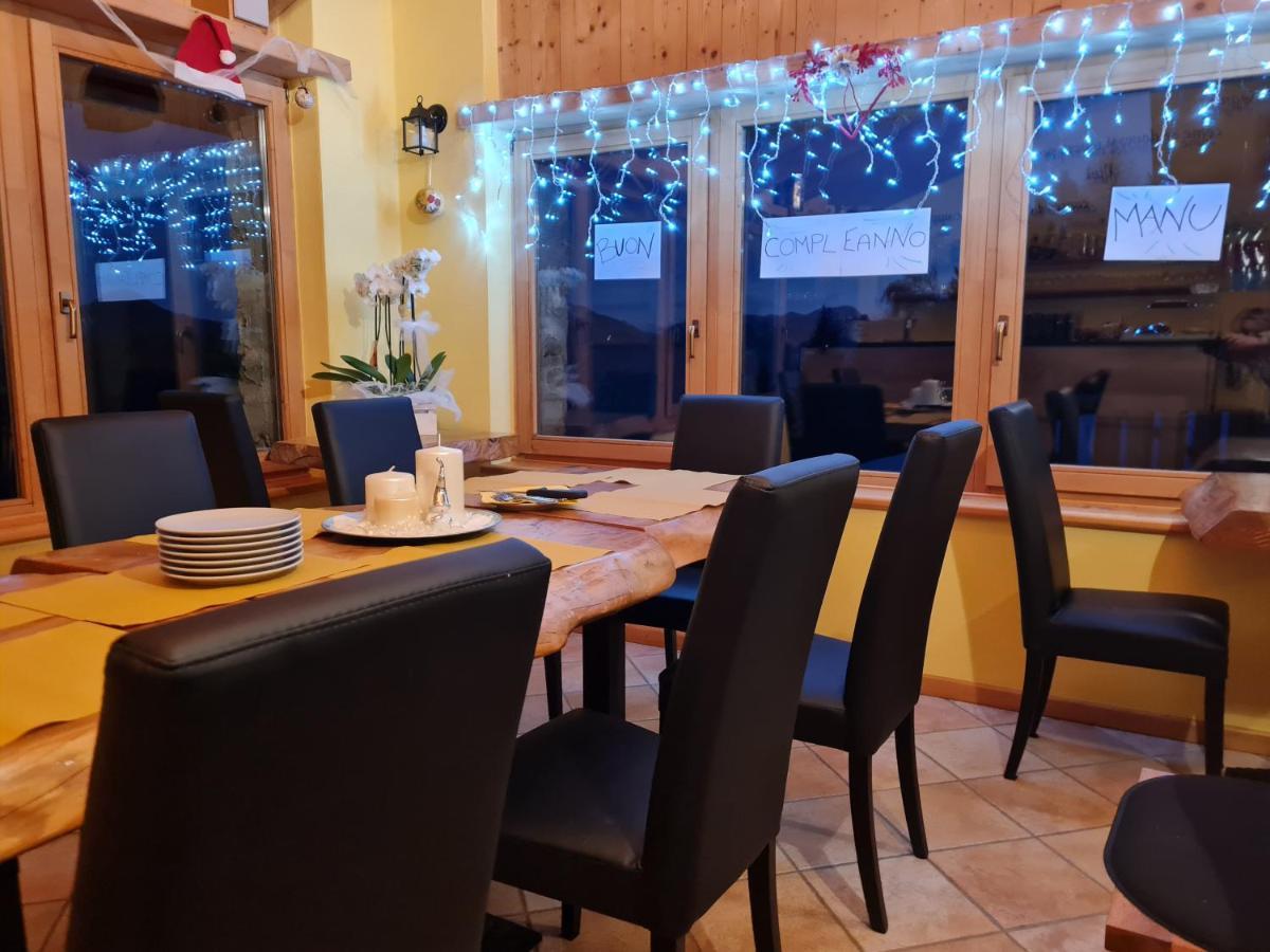 Chalet Chapeau Rar Castel Condino Экстерьер фото