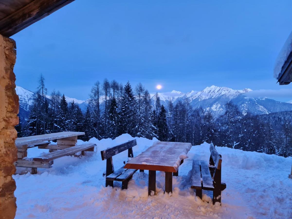Chalet Chapeau Rar Castel Condino Экстерьер фото