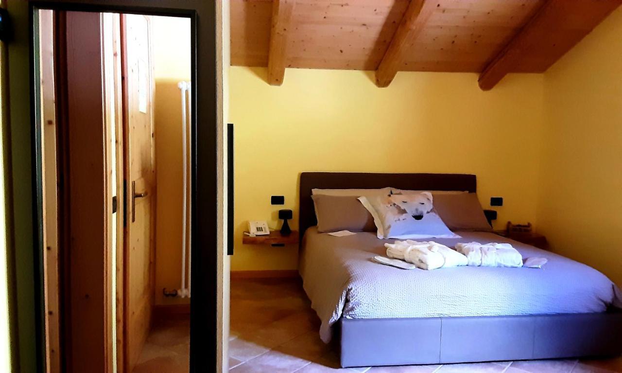 Chalet Chapeau Rar Castel Condino Экстерьер фото