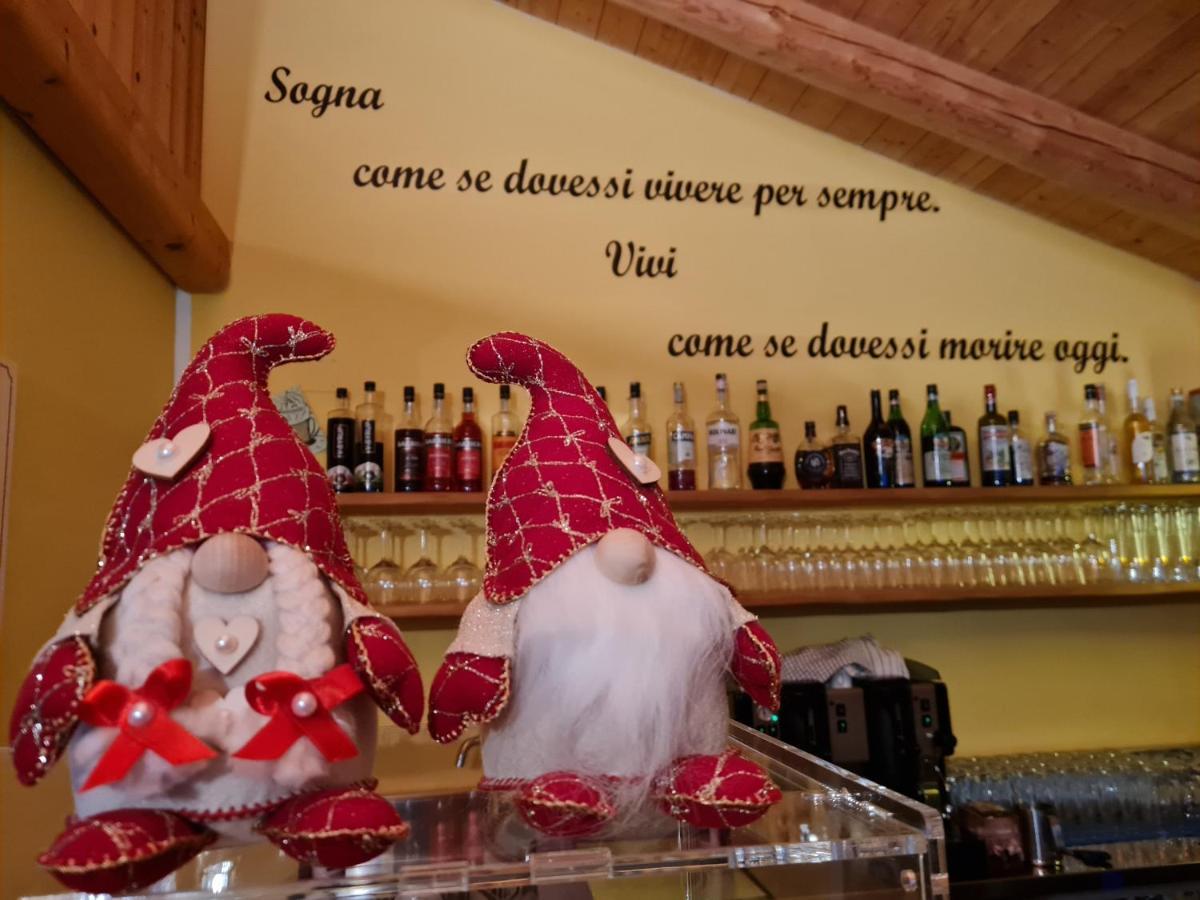 Chalet Chapeau Rar Castel Condino Экстерьер фото