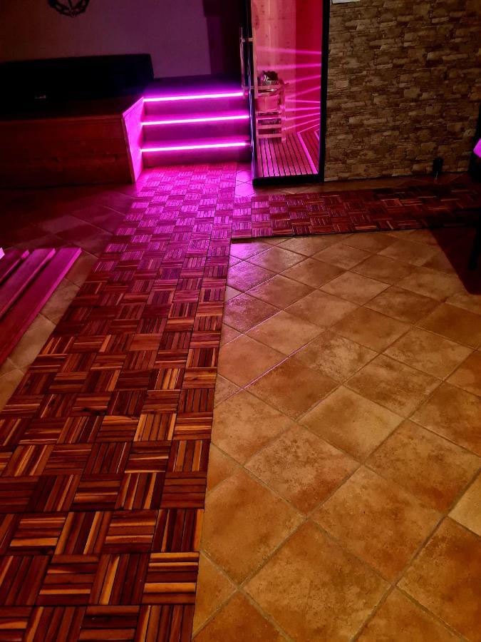 Chalet Chapeau Rar Castel Condino Экстерьер фото