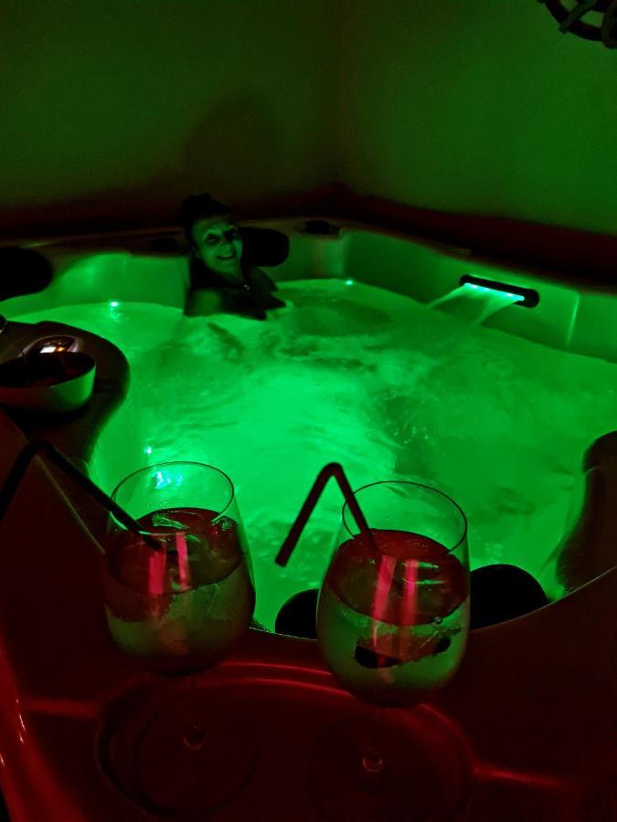 Chalet Chapeau Rar Castel Condino Экстерьер фото