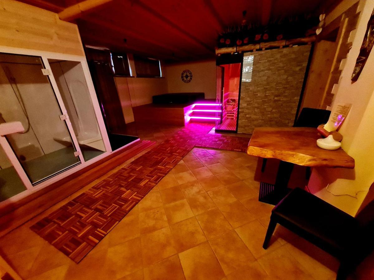 Chalet Chapeau Rar Castel Condino Экстерьер фото
