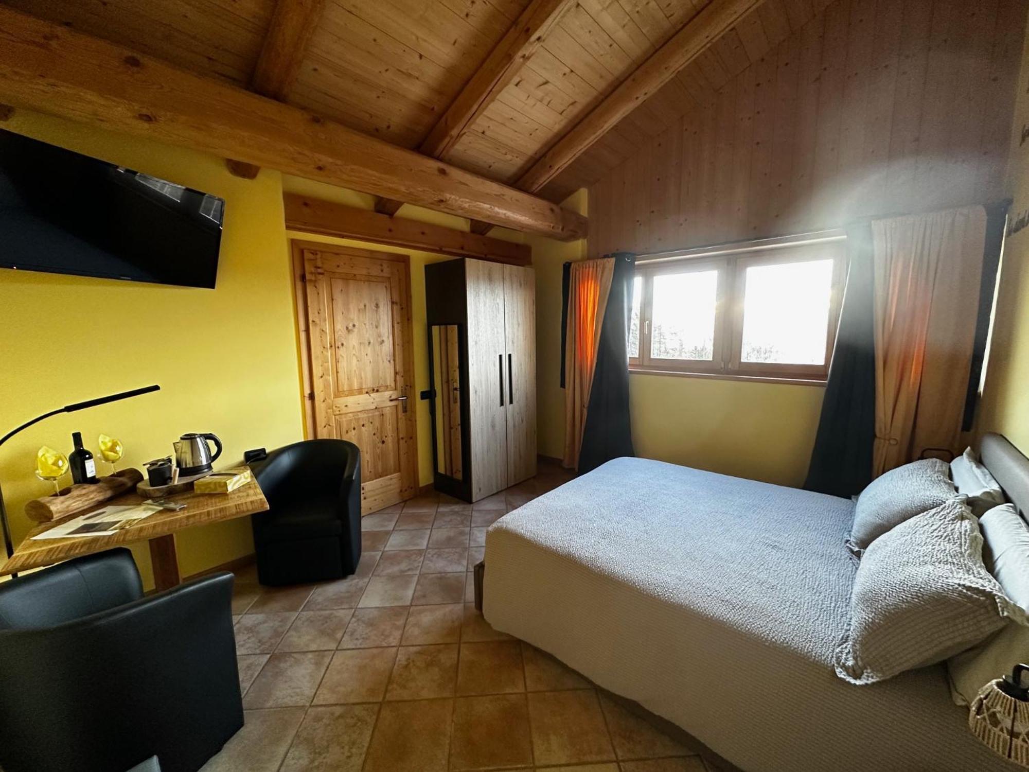 Chalet Chapeau Rar Castel Condino Экстерьер фото